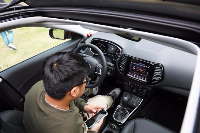 全新Jeep指南者1.3T对比大众途岳 小排量的竞赛