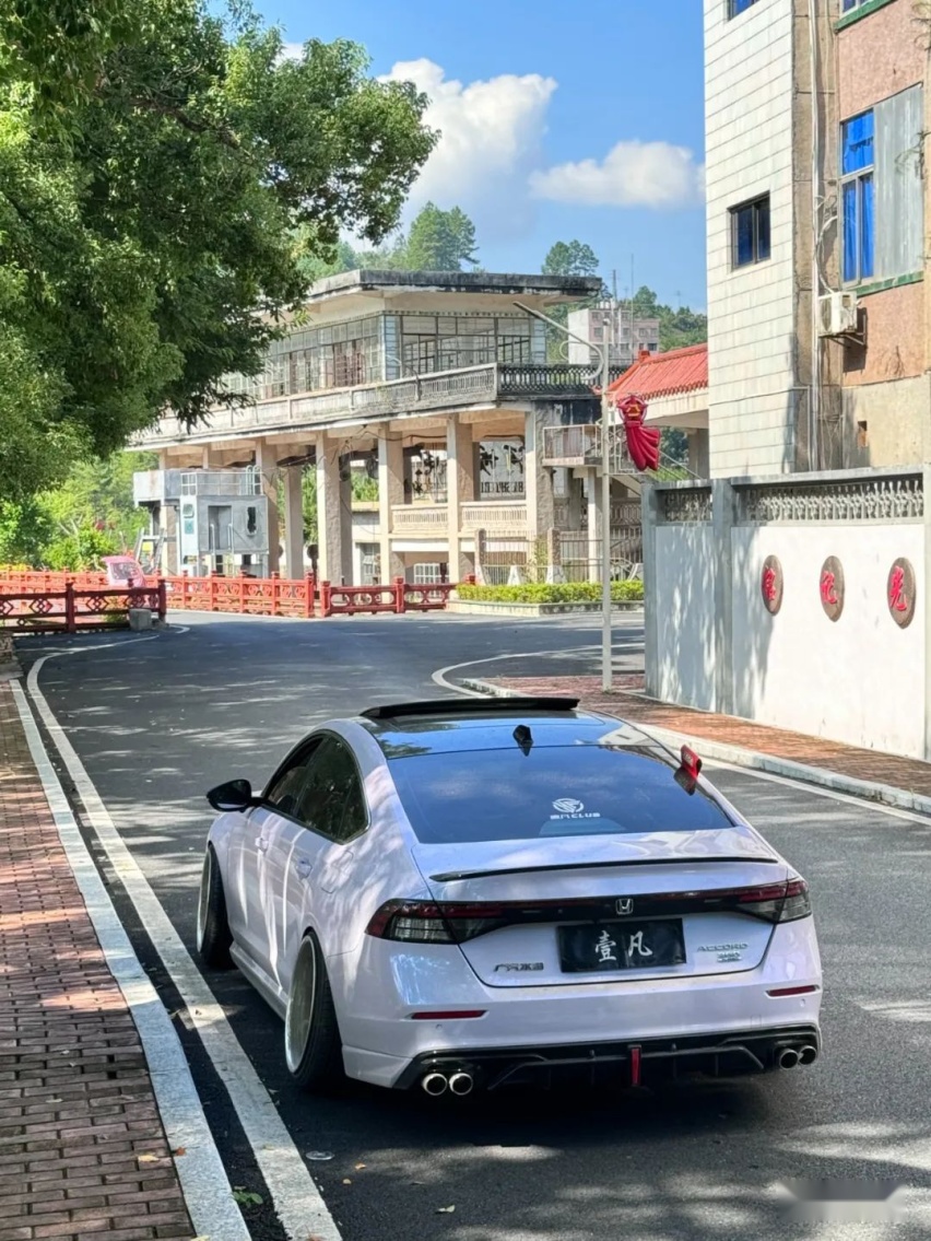 素雅姿态风的本田11代雅阁，