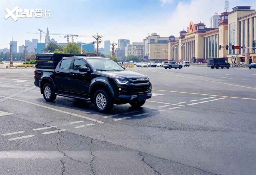 国庆南昌百车巡游，D-MAX 3.0T申请出街！