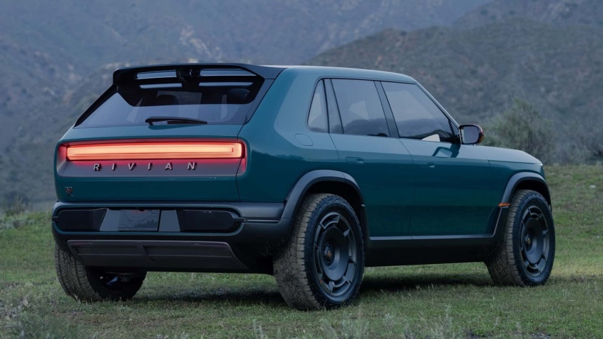定位更加入门，4695电池装车，RIVIAN R2和R3正式发布