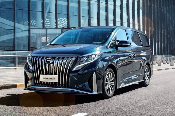 平价版的“埃尔法” 23.98万起 390T+8AT的动力绝