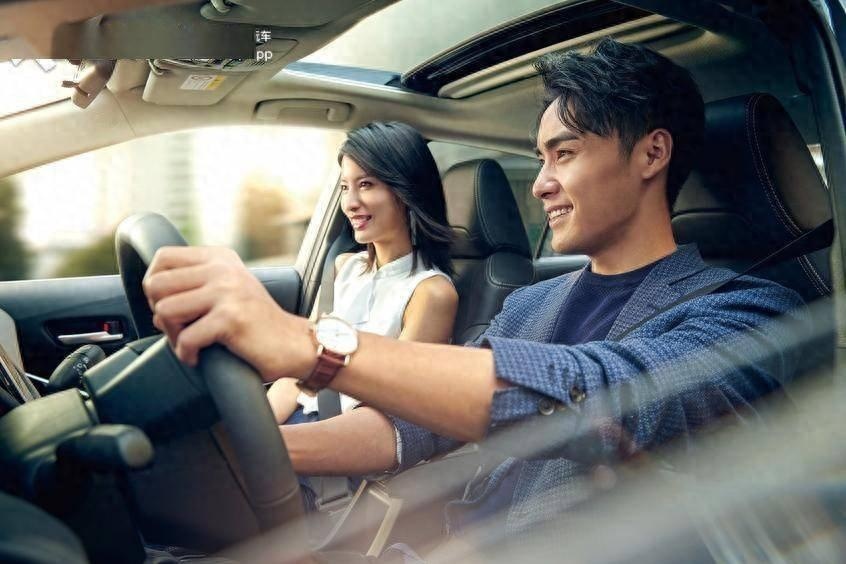 每天通勤来回120公里，买油车还是电车？