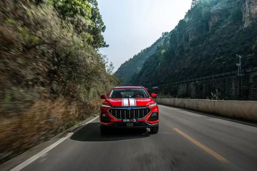 中国版AE86开演？长安欧尚X5出征全国最强五大弯道