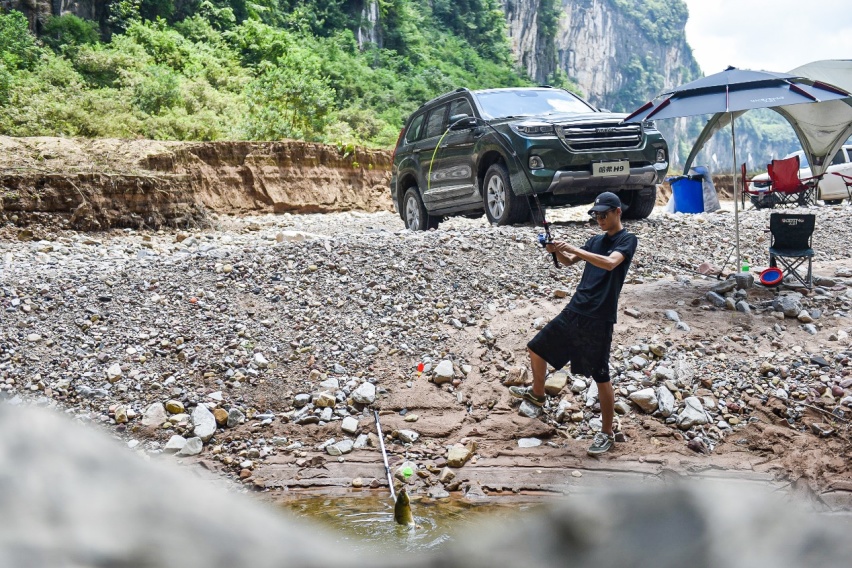 张家界越野新“趣”处  哈弗H9定制山林穿越最佳目的地