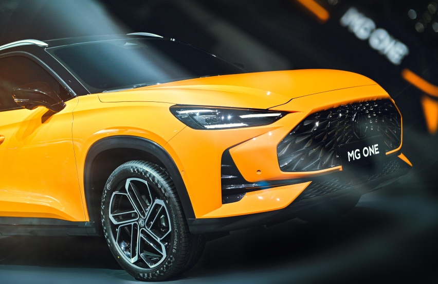 数智重构新物种MG ONE实车首次亮相，定位智潮科技SUV