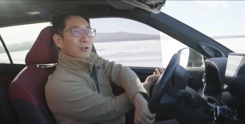 一台家用车也可以挑战冰雪漂移？
