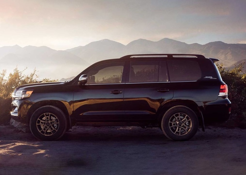 新一代丰田陆巡长这样？还全面弃用5.7 V8引擎！