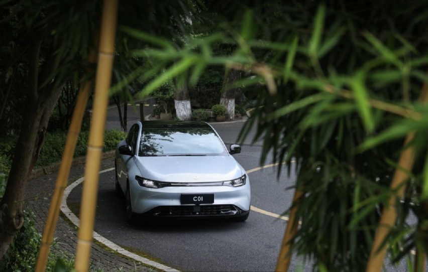 “国补”限制了降价？零跑C01降价近5万，卷不动就得退市？