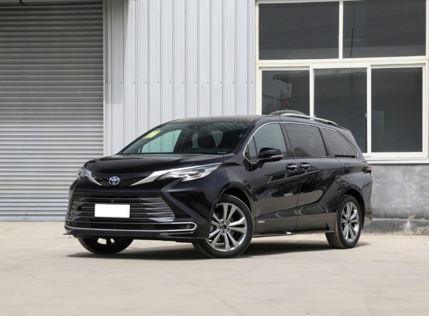 广汽丰田赛那，车长5165mm，续航可达1000公里，自带“2米大床”