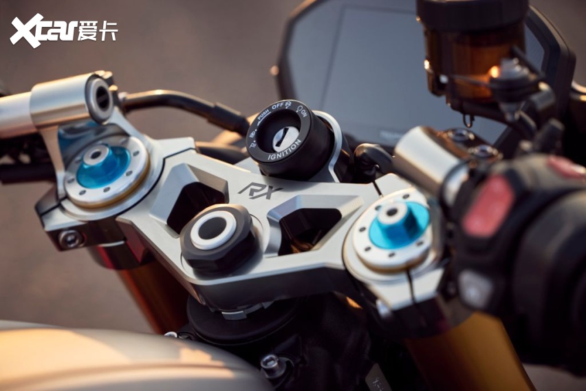 凯旋Street Triple 765 RX发布