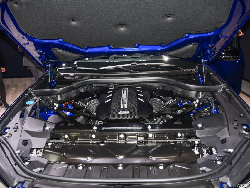 150-160万的新宝马X5 M，用3.7秒破百的实力证明M