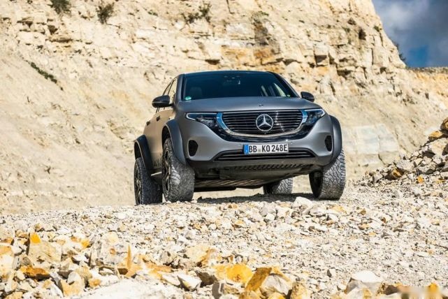 戴姆勒发布奔驰EQC 4X4²，电动越野时代真的快来了