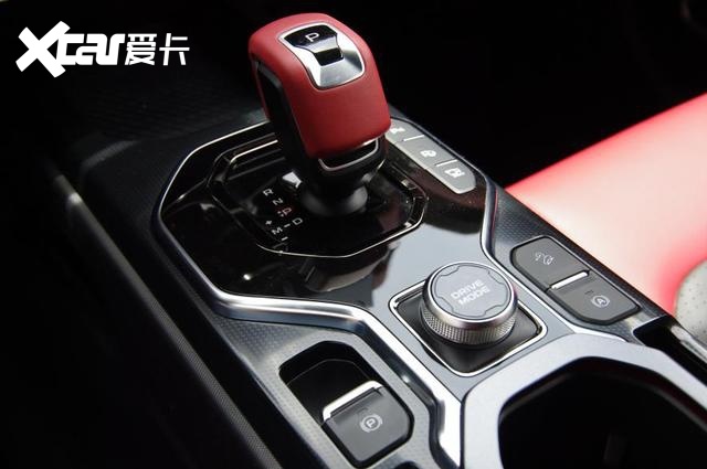 从丽江到泸沽湖，试驾吉利ICON，人间四月天留下这样一抹蓝