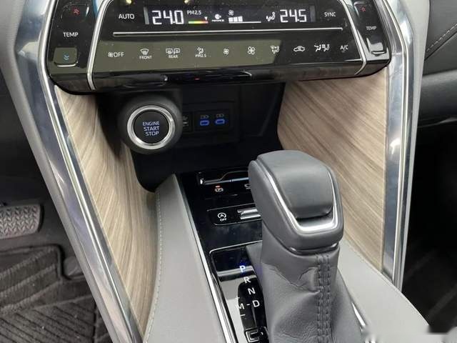 诶？这辆丰田真的有点不一样丨踢车帮