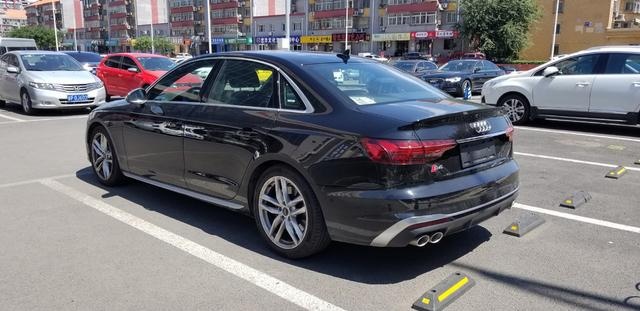 奥迪的设计师怎么了？新款奥迪S4长这样，3.0T四驱实力不容小觑