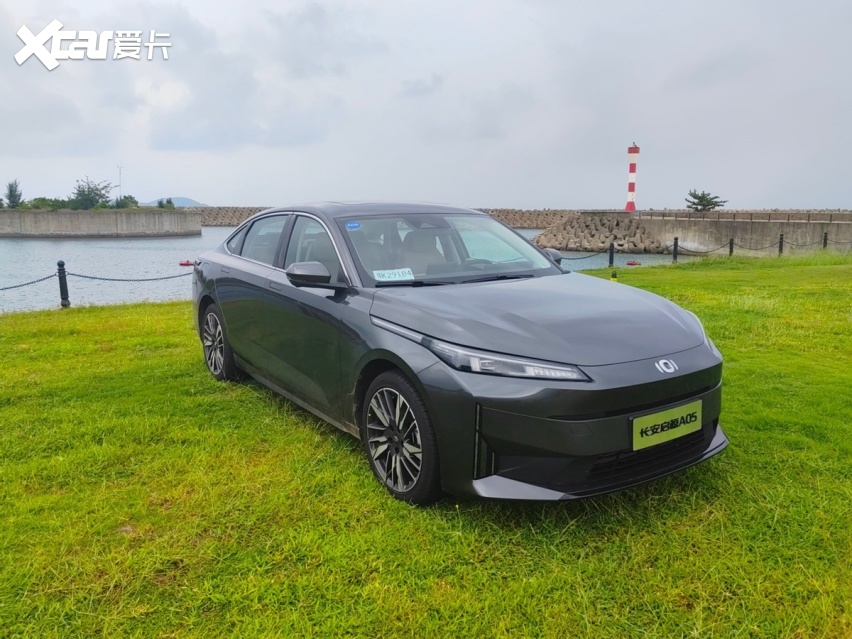 硬刚比亚迪秦PLUS，长安启源A05油电同价放大招
