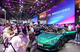 年轻人第一台轿跑：极狐阿尔法S5，如何用高配标配化改写竞争规则？