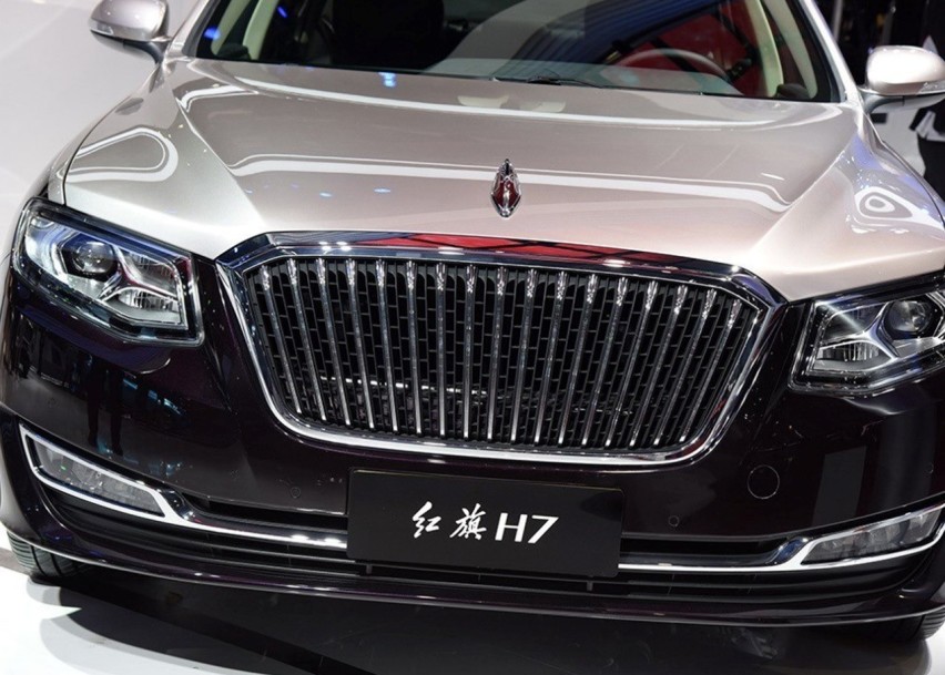不能只用情怀去禁锢红旗，新款H7混搭双色版，增添时尚气息