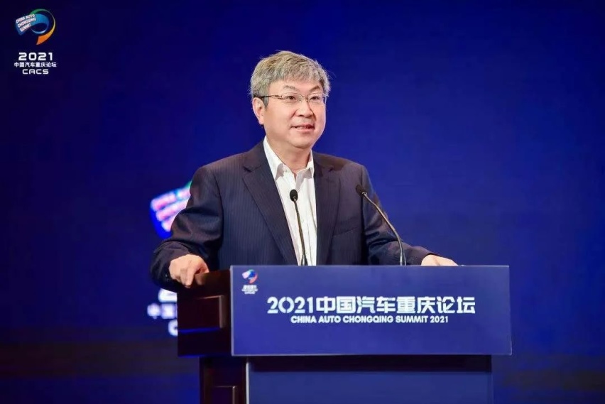 王传福太自负爱吹牛，还是尹同跃太谦卑和懦弱？