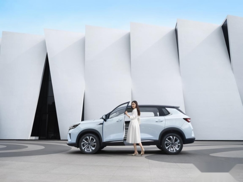 顶配10万的混动SUV，五菱星辰混动版，表现令人惊喜！