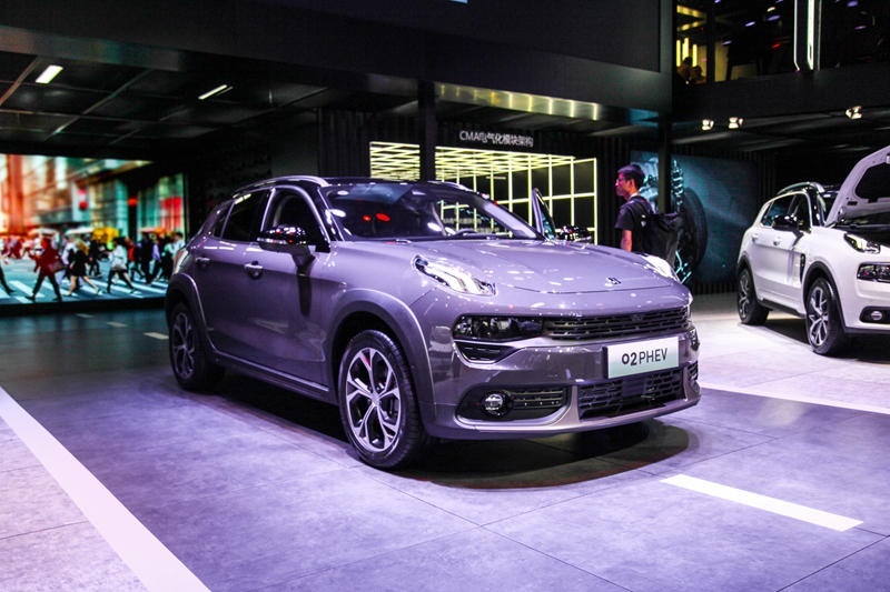 外观与燃油版相近，领克02 PHEV / 03 PHEV上市
