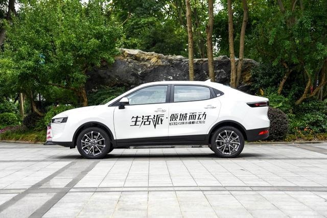 新款欧拉iQ正式上市，共推出4款车型，续航里程421km