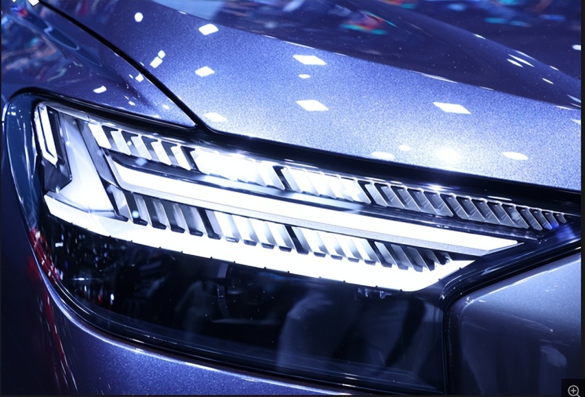 奥迪Q4 e-tron，不加油续航605公里，造型高级，不到30万起