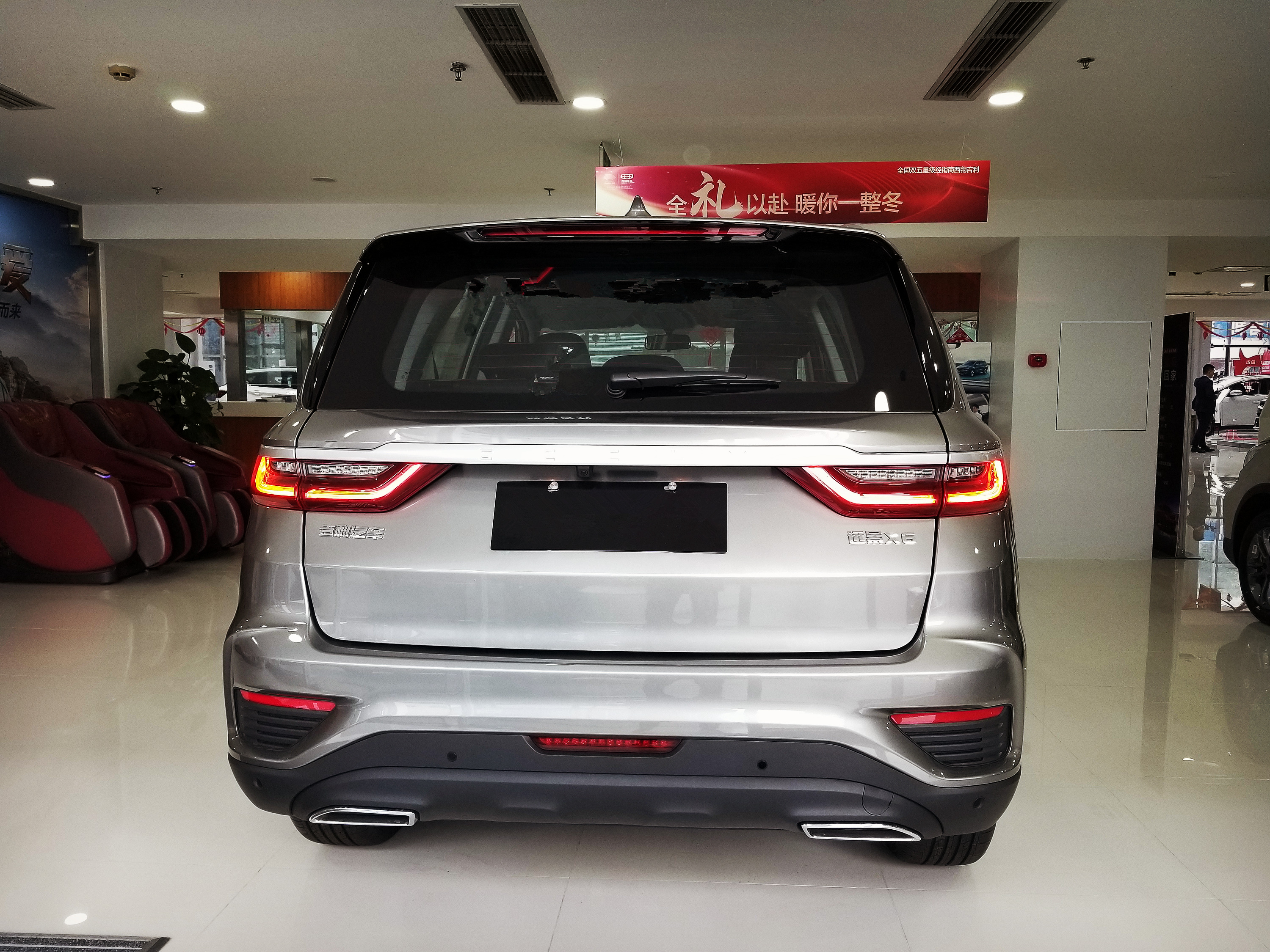 �����Ñ�֮�x����Ͳ�6.05�f�����]2�_��ߴ�SUV��