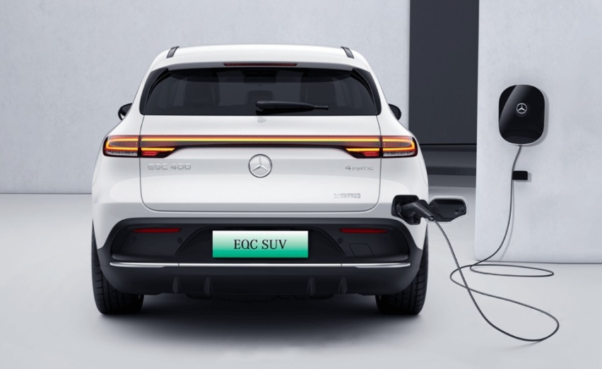 奔驰SUV“杀疯了”！从49万降到34万，全时四驱，5.1S破百