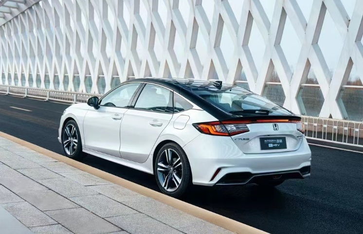 手动可选更懂年轻人，型格HATCHBACK上市，13.99万元起