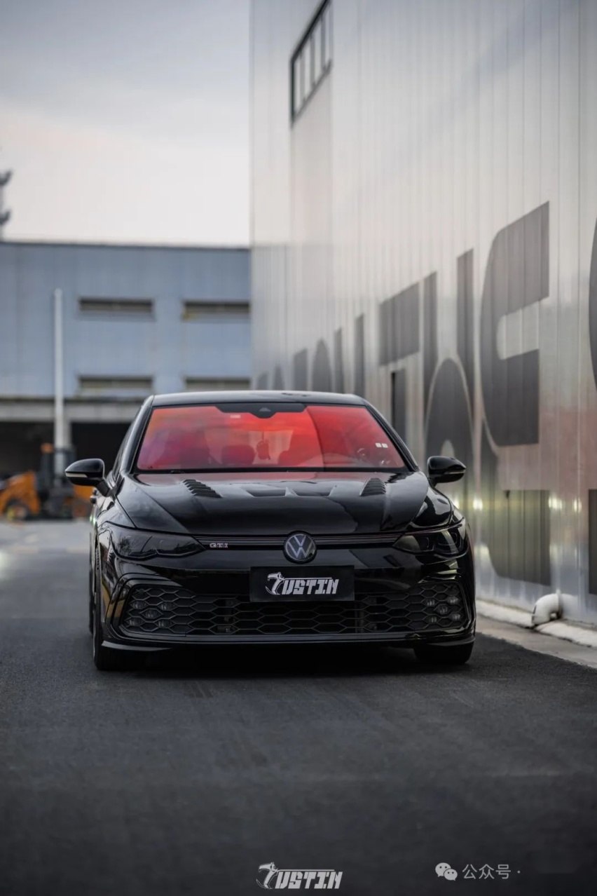 竞技走街风的大众8代高尔夫GTI，这是小钢炮的正确打开方式
