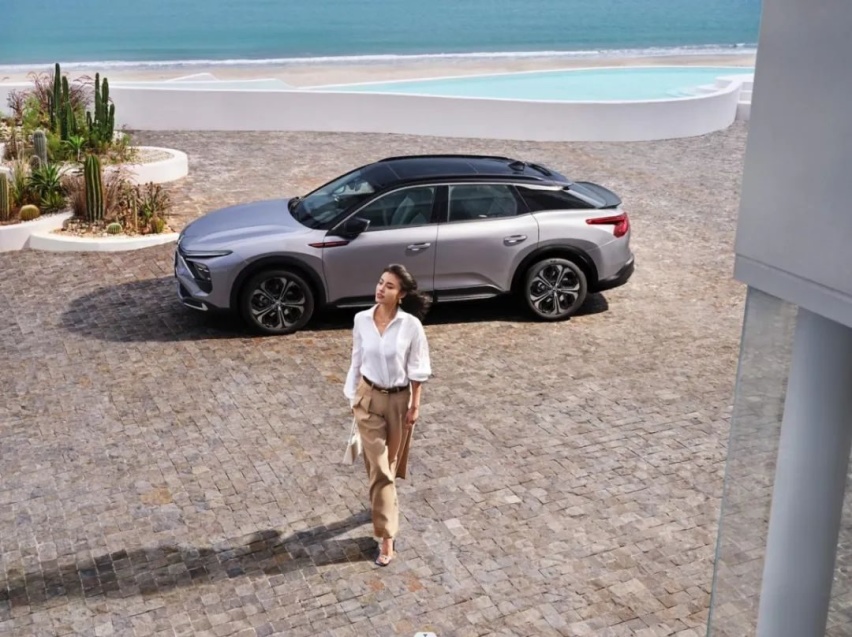 配置、款型、设计调整，2024款凡尔赛C5 X补贴可达2万元