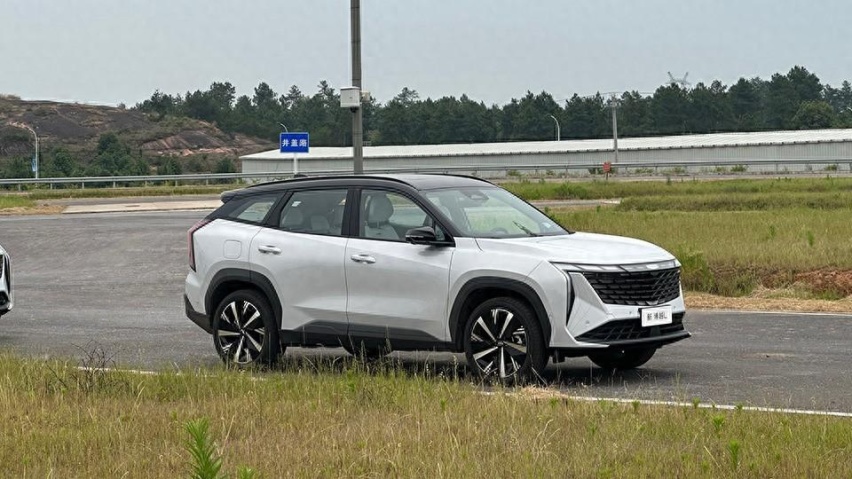超过60km/h都没用，华为小鹏争论的AEB，吉利效果更好？