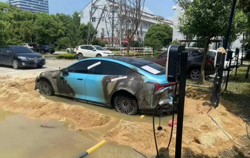 【e汽车】哪吒S又“火”了，“风火轮”戳破了“山海平台”安全“谎言”？