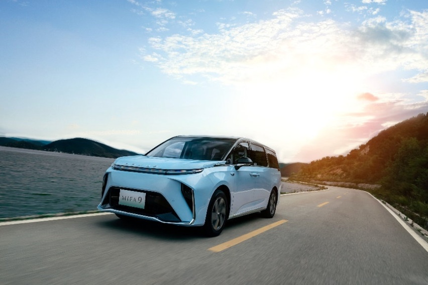 上汽大通MAXUS MIFA 9为你解锁露营游玩、假日出行的N种玩法