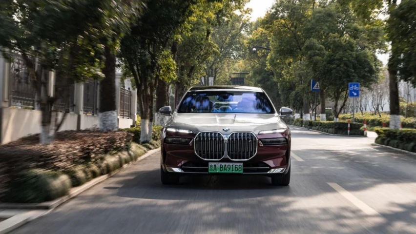 BMW i7驶向长期主义的可持续电动化未来｜Experience