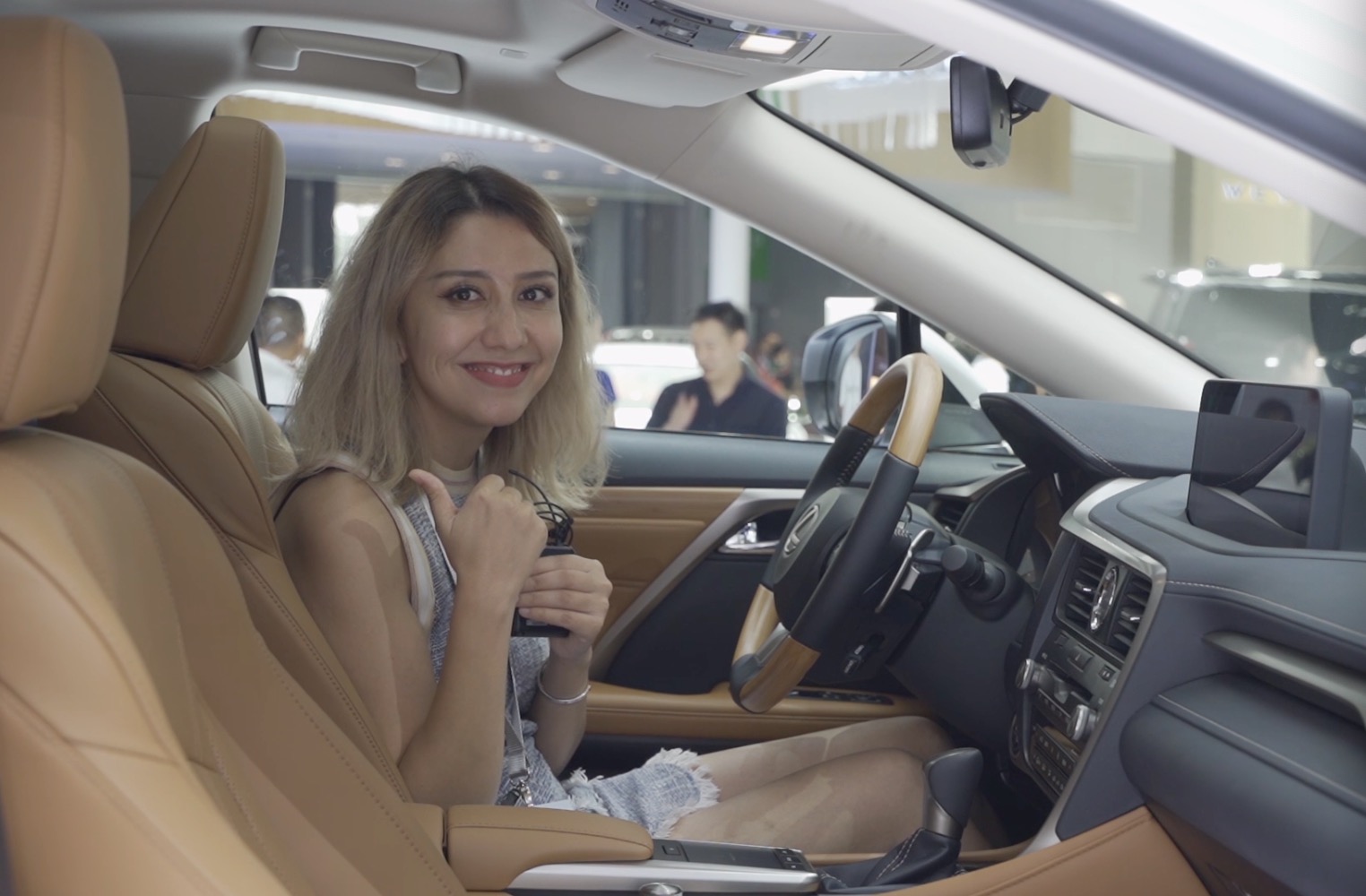 ���L�����Ǆ��裬�ɶ�܇չ̽���׿��_˹RX 450hL���L��