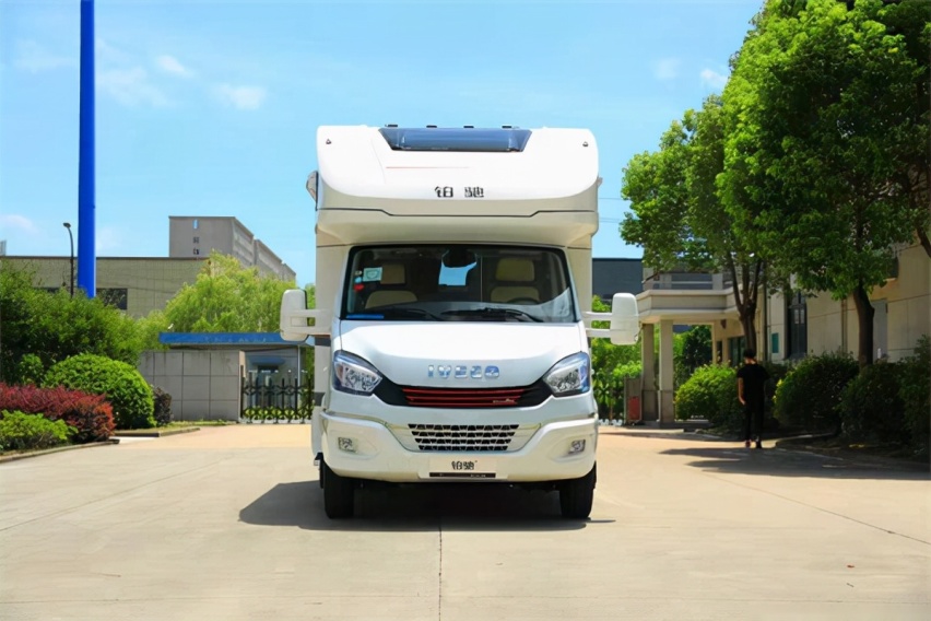 「小峰哥推荐」铂驰旅行家双拓展房车，意大利血统纯正欧式房车