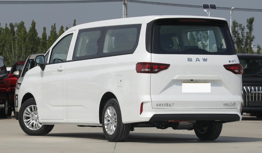中国造了一辆廉价版威霆？中大型7座商务车，官降后仅8万级
