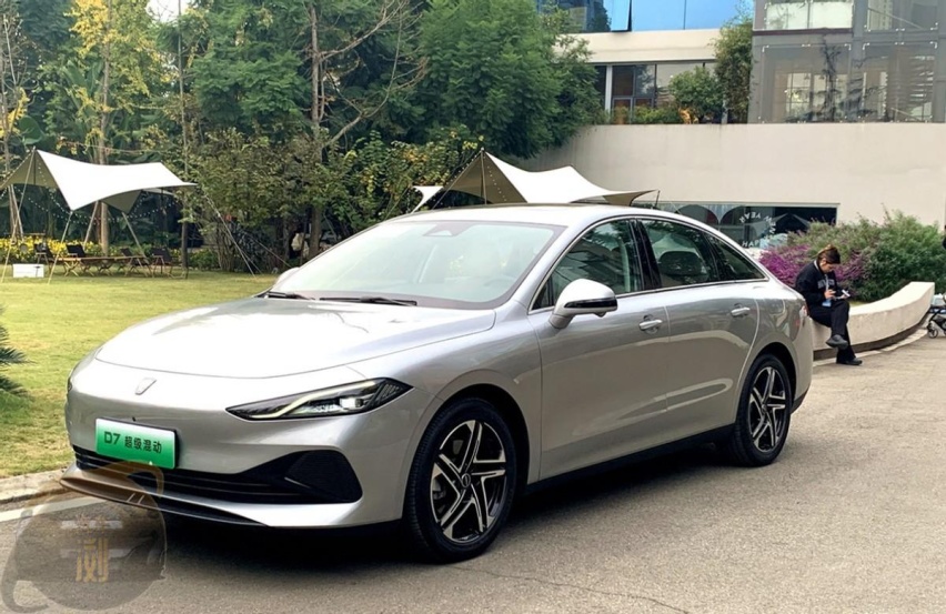 中高级轿车“BBA”新解 荣威D7试驾:细节推向极致