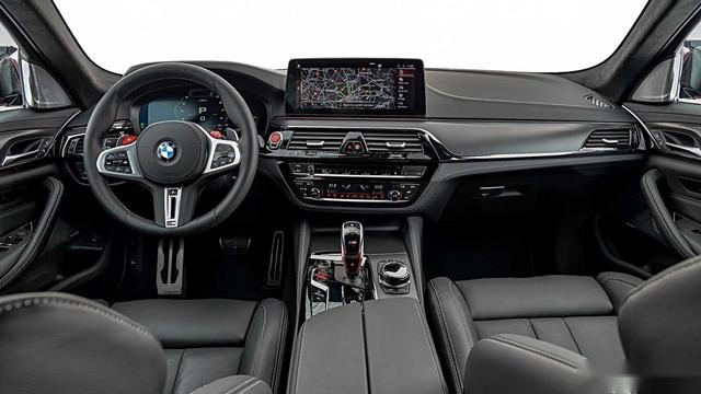 四门V8大对决 你选宝马M5还是奔驰AMG E63