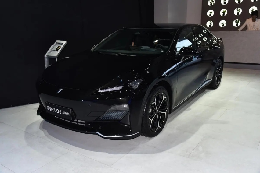 2023款深蓝SL03价格下探1.5万 比亚迪海豹有压力了？