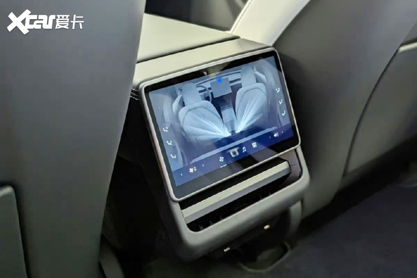 新款特斯拉Model 3上市，换装新前脸、新内饰，续航606km/71