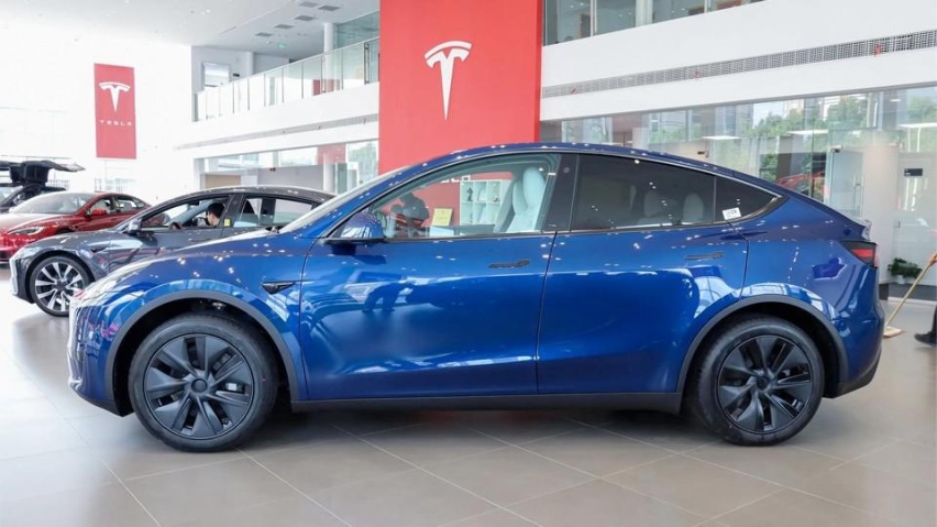 Model Y周四继续涨价，不是因为FSD，是给Model 3让路？