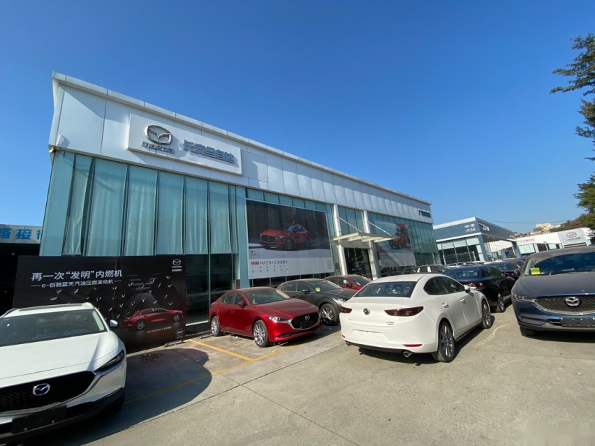 优惠1.5万/等车30天 这帅到炸裂的10万级轿车 超值！