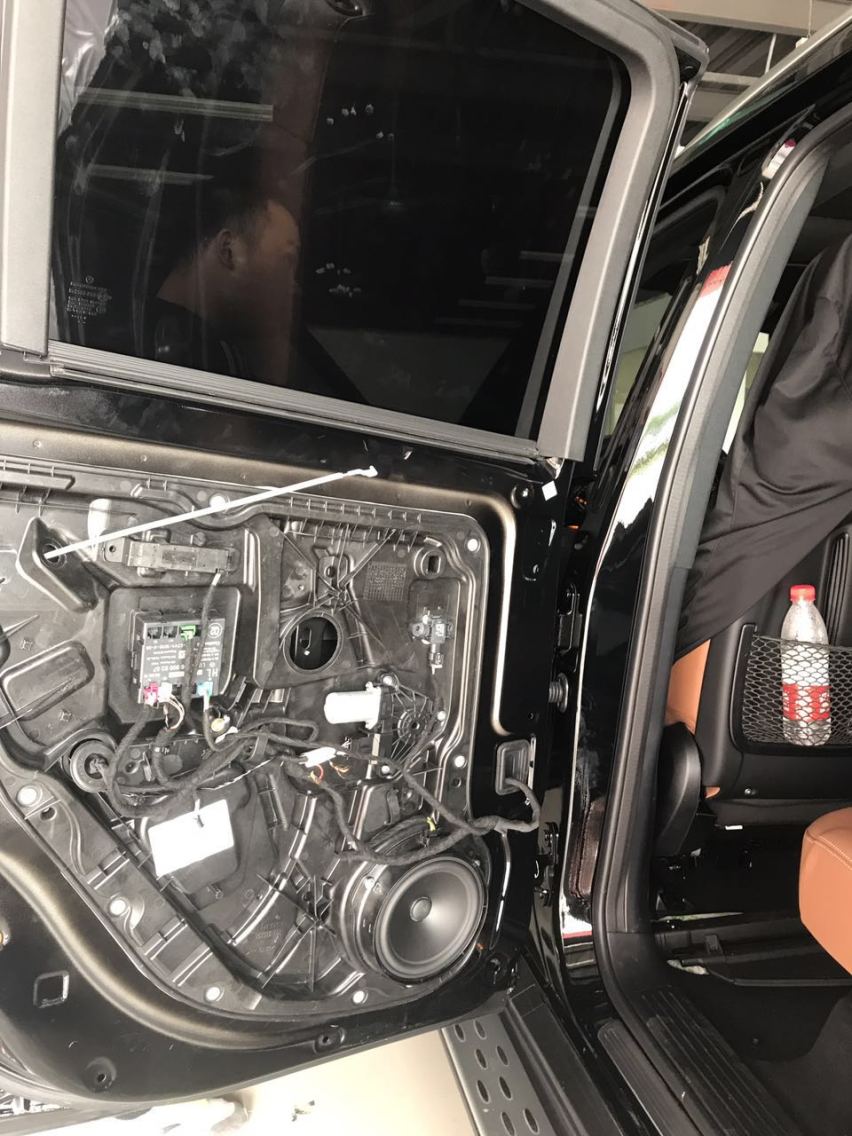 20款奔驰GLS450升级原厂电吸门，关门更优雅更静音，赞