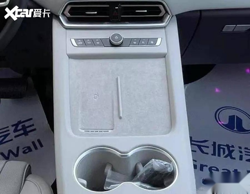 换装Hi4混动！新魏牌拿铁实车曝光，这外观妥妥的小号蓝山