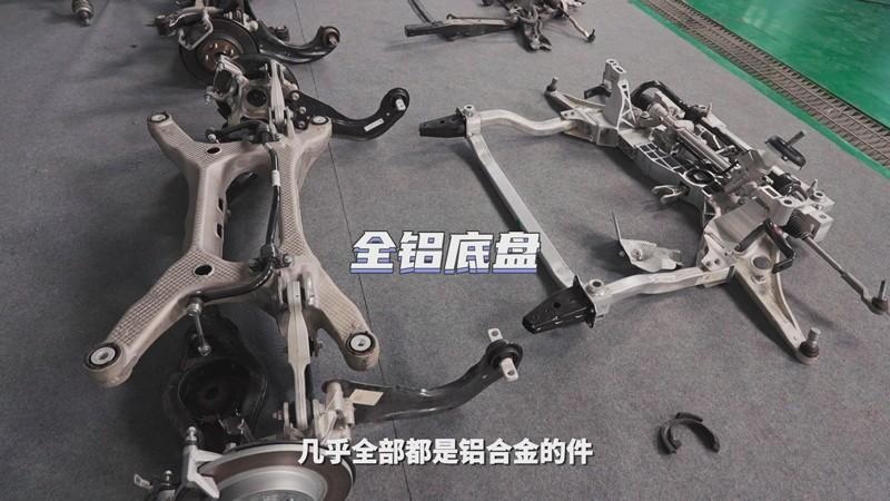 新红旗HS5一拆到底，真豪华假豪华我们还是分得清的