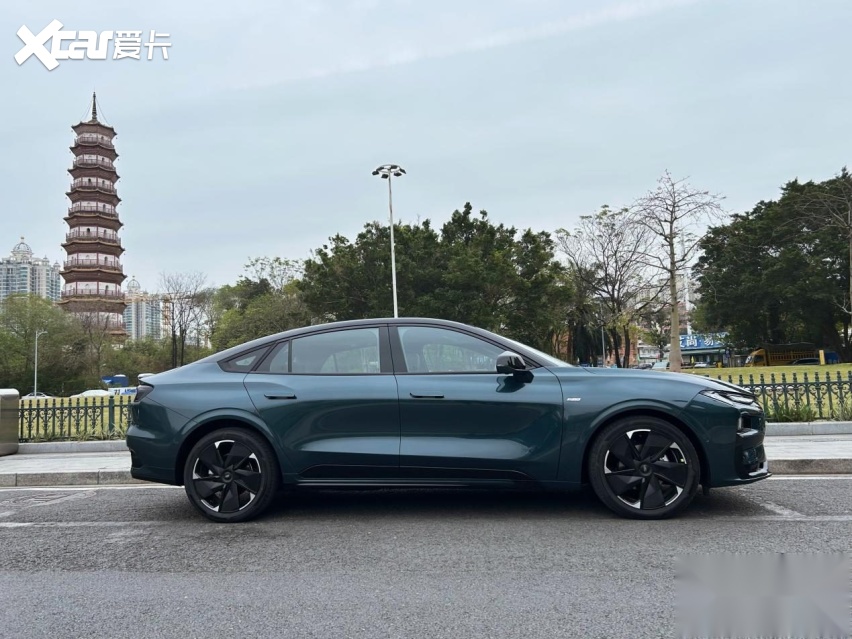 试驾官丨实测蒙迪欧大马力E-混动版油耗，市区工况不到4个油？