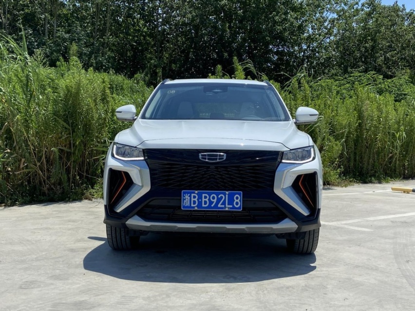 女生买车选择博越X，不会错